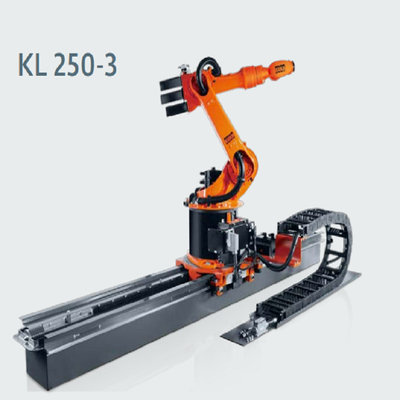 KUKA KR600 R2830 6 Eksenli Endüstriyel Robot Kaynak / Paletleme Robotu KL4000 Raylı Ray