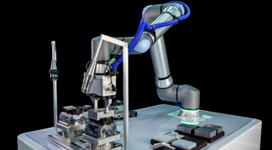 20kg Yük AGV Robotu, Onrobot Robot Tutucu ile UR20'yi İşbirlikçi Toplama ve Yerleştirme