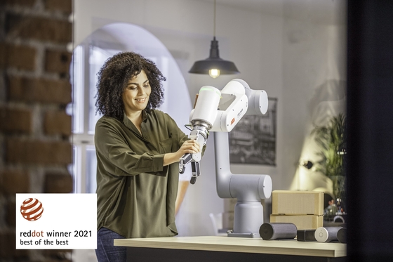 Onrobot RG6 Robot Kıskaçlı Esnek ve Yeni ABB GoFa CRB15000 Cobot