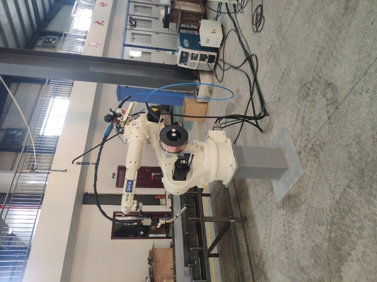 OTC kaynak çözümü için P400 robotik kaynak makinesi ile mig mag kaynak robotu FD-B4S 7 eksen
