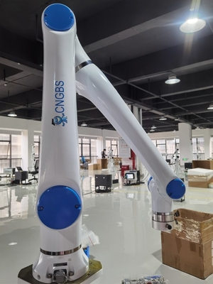 Çin Marka Eğitim Robotu CNGBS-G05 Cobot 6 Eksenli Onrobot RG6 Tutucu Cobot Pallerizer