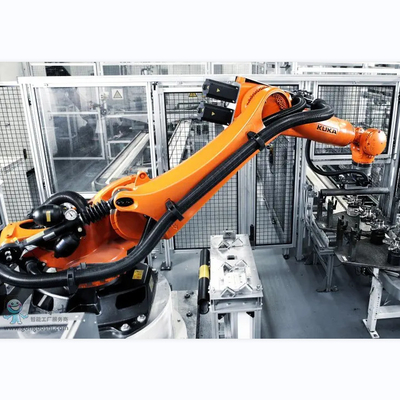KUKA KR 210 R2700 Motor Montajı İçin CNGBS Doğrusal Rehberli Endüstriyel Robotlar