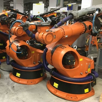 6 Eksenli Robotik Kaynak Kol Kuka KR 210 R2700-2 Kaynak Robotu için CNGBS Kaynak Konumlandırıcı ile