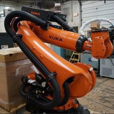 6 Eksenli Robotik Kaynak Kol Kuka KR 210 R2700-2 Kaynak Robotu için CNGBS Kaynak Konumlandırıcı ile