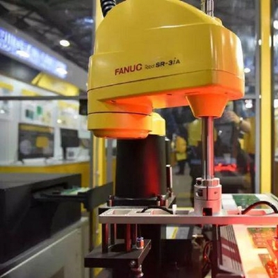 4 Eksenli Scara Robotu SR-3iA 3 kg Faydalı Yüklü Robotik Kol ile İşlem için Al ve Yerleştir Makinesi