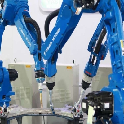 6 Eksenli Evrensel Robotik Kol Yaskawa GP110 CNGBS Robot Tutmacı ile Palet İşleme Robotu