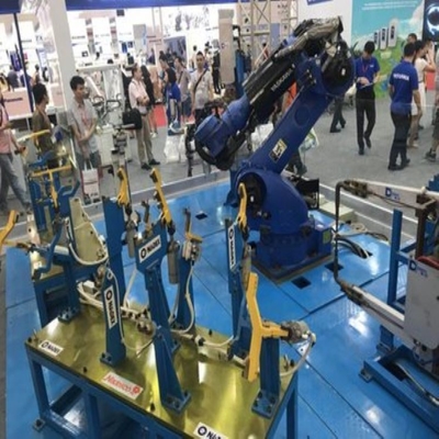 Yaskawa Robot Kolu 6 Eksenli GP180 CNGBS Özel Robot Yakalayıcıyla Palet İşleme Robotu