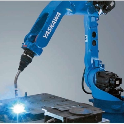 6 Eksenli Robot Kolları Yaskawa AR700 CNGBS Robot Yakalayıcı ile Birleştirilmiş