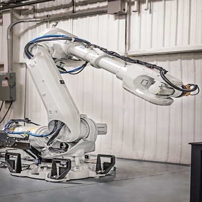 Yüksek Kargo IRB6700-150/3.2 Endüstriyel Robotu 300KG Kargo ile İşlem için Giyim Paketi