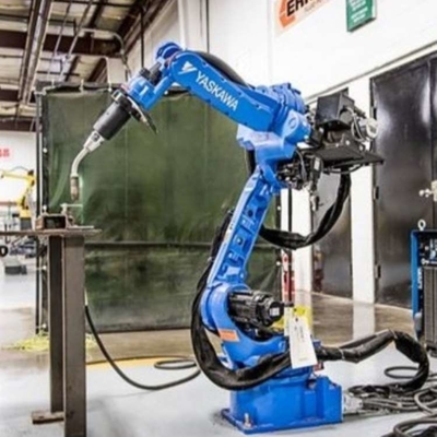 Yaskawa AR1440 CNGBS Robotu Otomatik Kaynak Robotu için Kaynak Yerleştiricisi ile Kaynak Robotu Kol