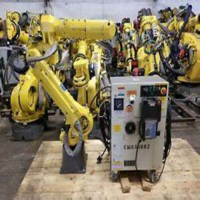 M-20iA endüstriyel robot kontrolörü ile 6 eksenli robot kolu