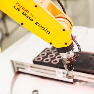 FANUC LR Mate 200iD 6 Eksenli Endüstriyel Robot Kolu Motor Montajı İçin CNGBS Yakalayıcı