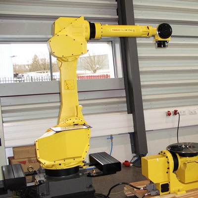 Robotik Palletizer FANUC M-710iC/70 Cam Vakum kaldırıcı işleme makinesi Robot Sıvı işleme robot stok tedarikçisi