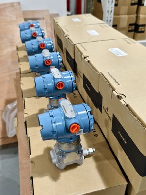 Düzgün Temellik Fieldbus protokolü Dahili anten Rosemount 3051 Koplanar Basınç Göndericisi