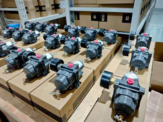 Çince Kontrol Valfı FAIRCHILD 63 Filtre Düzenleyicisi Ve Siemens Valf Yerleştiricisi Endüstriye karşı stok tedarikçisi