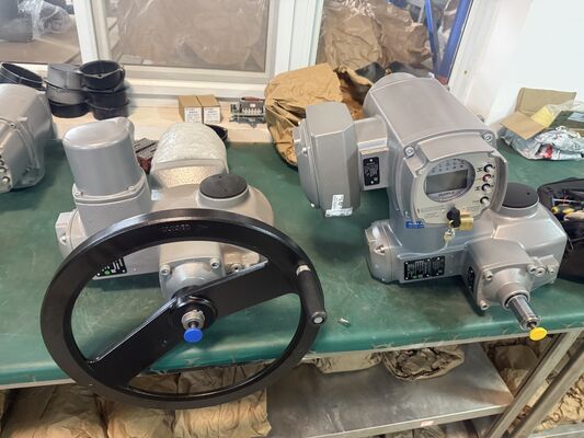 Yeni SA Aktüatör Tork aralığı 10 Nm ila 32 000 Nm Elektrikli Valf Aktüatörü AUMA SA16.2-F16 Çok Turlu Aktüatör ve Keystone Kelebek Vana