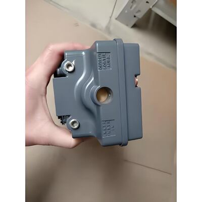 Fisher 3661 Elektro-Pnömatik Valf Konumlandırıcı, Entegre Baypas ve 4-20 mA DC Kontrol için Kuvvet-Denge Tasarımı