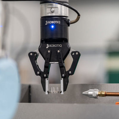 ROBOTIQ robotik kavrayıcı Hand-E robot kolu yedek parçaları, UR işbirliği robotu ile birleşiyor