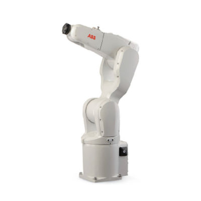 Kaynak ve teslim için küçük bir endüstriyel robot olarak esnek ve işlevsel 6 eksenli robot kolunun ABB IRB1200'ü
