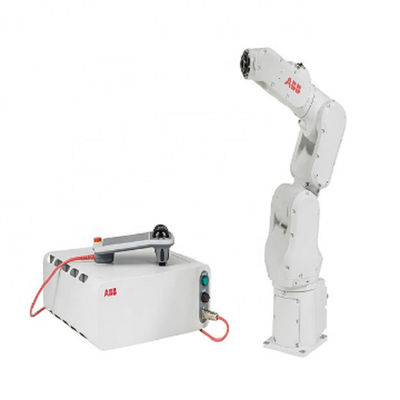 Kaynak ve teslim için küçük bir endüstriyel robot olarak esnek ve işlevsel 6 eksenli robot kolunun ABB IRB1200'ü