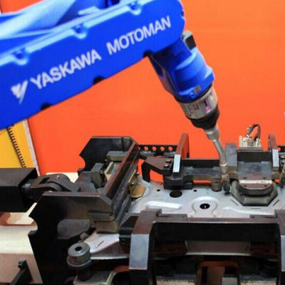 Taşıma Robotu İçin Endüstriyel Robot Kol 6 Eksenli Motoman EP4000D