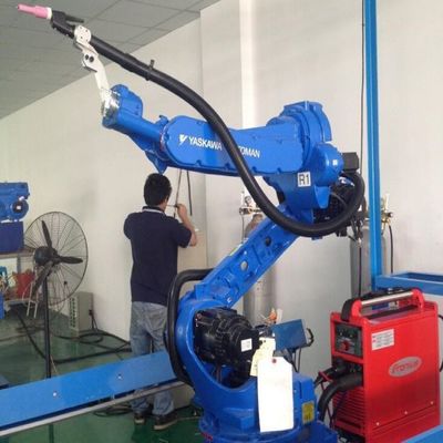 Lazer Kesim İşleme İçin Kaynakçı RD500S ile Motoman AR1440