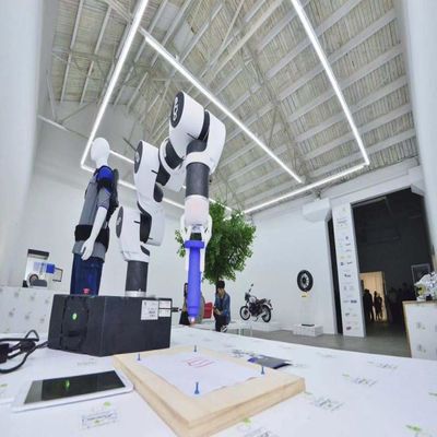 Racer-5-0.63 İşbirlikçi Robotik Kol 6 Eksen Taşıma Yükü 5kg Alma ve Yerleştirme Robotu