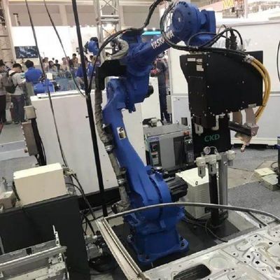 Otomatik Kaynak Robotu Olarak Diğer ARC Kaynakçıları ile Motoman AR1440 Endüstriyel Robot Kaynak Makinesi
