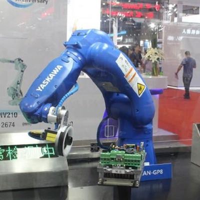 Yüksek Hızlı Motor Montajı Endüstriyel Robot GP8, Alma ve Yerleştirme Makinesi Olarak 8KG Yük Robotik Kol ile