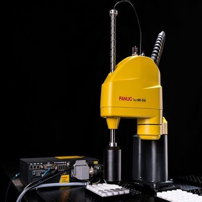 Scara Robot SR-3iA CNC Robot Kol 3kg Yük 4 Eksen Montaj Robotu için