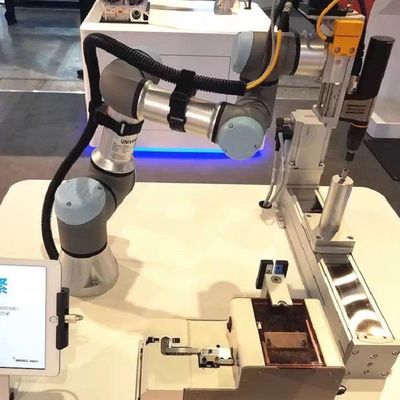 Motor Montajı için Cobot Olarak 3KG Yüklü 6 Eksenli Endüstriyel Robot Kolu Evrensel Robot UR 3e
