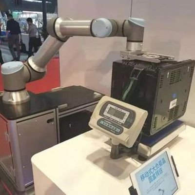 Paketleme İçin Cobot Robotu Olarak 16KG Yük Manipülatörü ile Hızlı ve Doğru İşbirlikçi Robot UR 16e