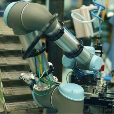 Otomatik Robotik Kol 6 Eksen UR5e Yükleme ve Boşaltma Alma ve Yerleştirme Robotu
