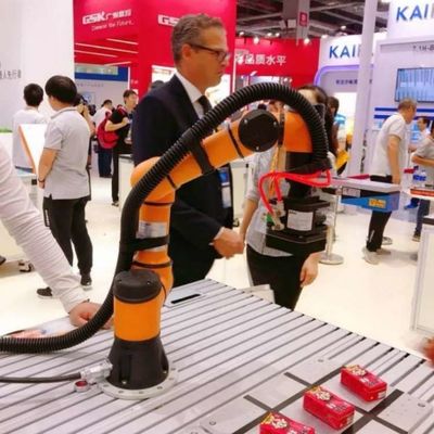 AUBO i5 Cobot Olarak Kilitleme Vidası İçin 6 Eksenli İşbirlikçi Robot Kolu