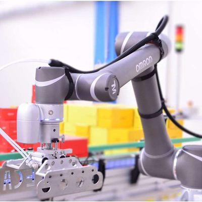 6 Eksenli Robot Kolu OMRON TM14M Görsel Kameralı Robotu Cobot Olarak Kullanıyor