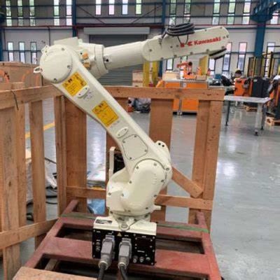 Kawasaki RS010N 6 Eksenli Robotik Kol CNGBS kaynak Robotu için kaynak pozisyoner ile
