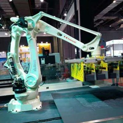 Endüstriyel Robotların Paletlenmesi İçin Robotik Kol Manipülatörü CP700L Yük 700kg