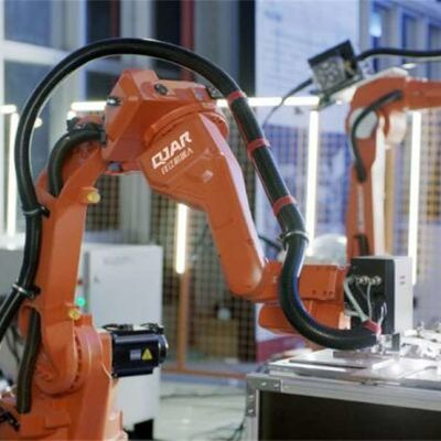 6 Eksenli Endüstriyel Robotik Kol QJR20-1600 Robotik Çin Püskürtme Robotu Olarak