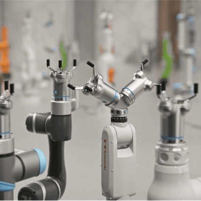 Robotlar 3FG15 ile işbirliği yaparak robot kolları ile üç parmaklı esnek tutma cihazı kullanıyor.