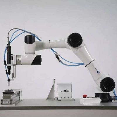 İşbirliği Robotu Kol 6 Eksenli CR16 Çin Robotu CNGBS Robotu Yakalayıcı Faydalı Yük 16kg Cobot Olarak