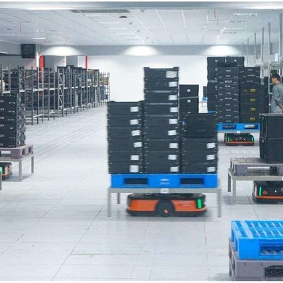 AGV Robotu Q3-600C CNGBS Cobot Robot Kolu ile 600kg Uygulanabilir Yük